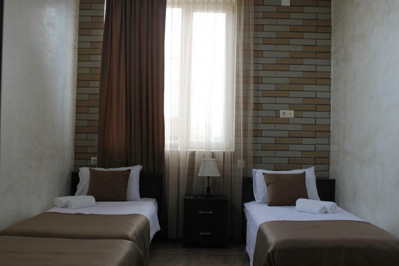 Hotel Progress Batumi Bagian luar foto