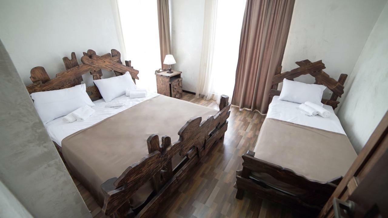 Hotel Progress Batumi Bagian luar foto